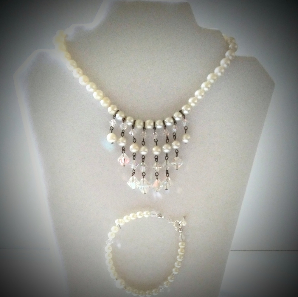 Vintage Faux Pearls AB Crystal Necklace set